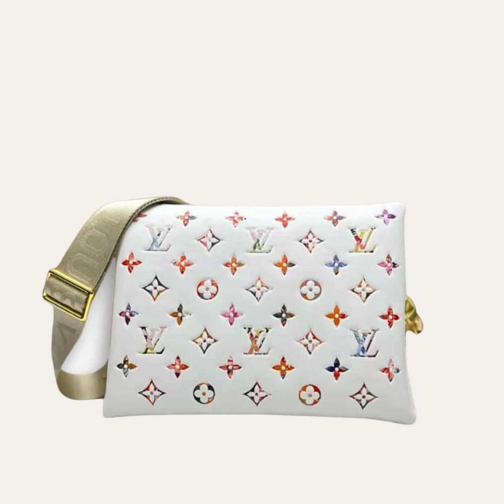 Louis Vuitton Bolso Coussin PM White 10.2 Inches M21209