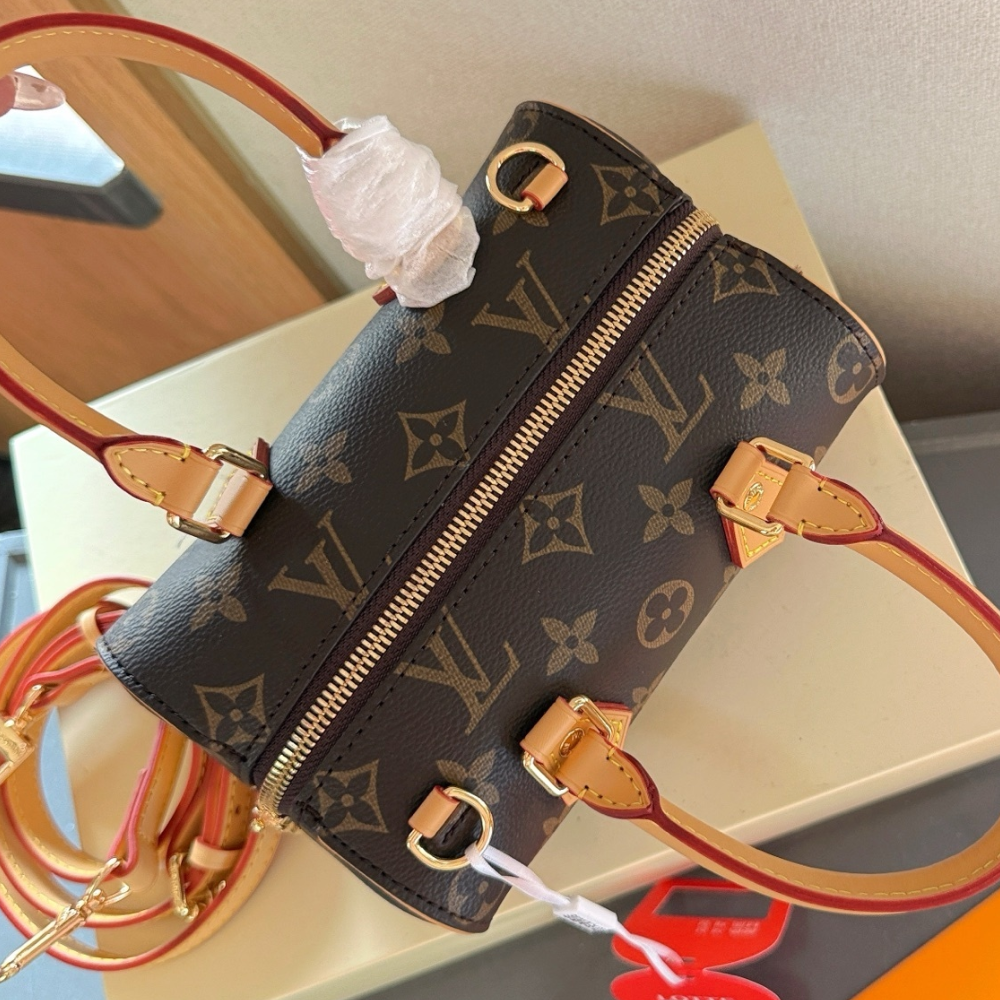 Louis Vuitton Nano Speedy Dating 7.1 Inches M13226