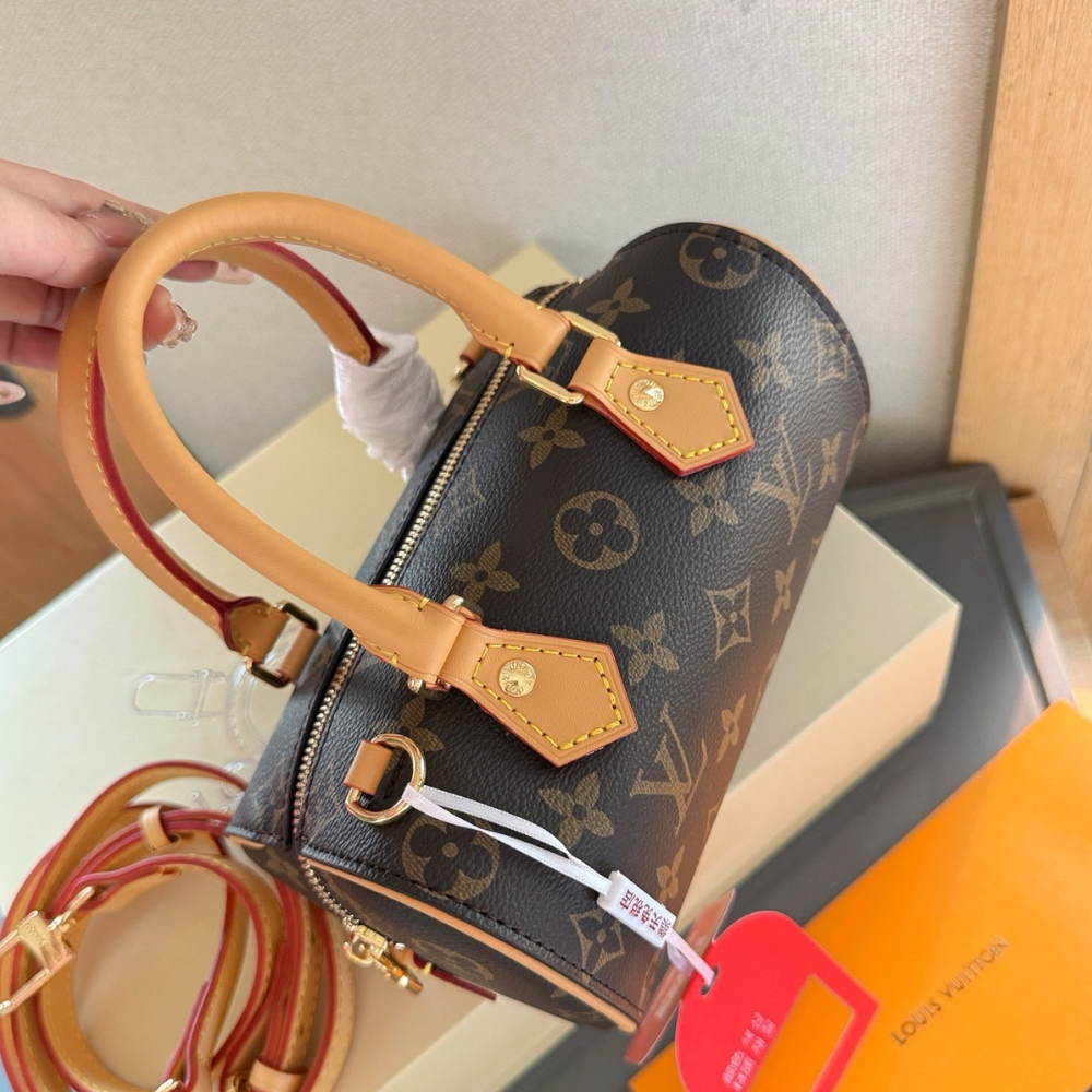 Louis Vuitton Nano Speedy Dating 7.1 Inches M13226