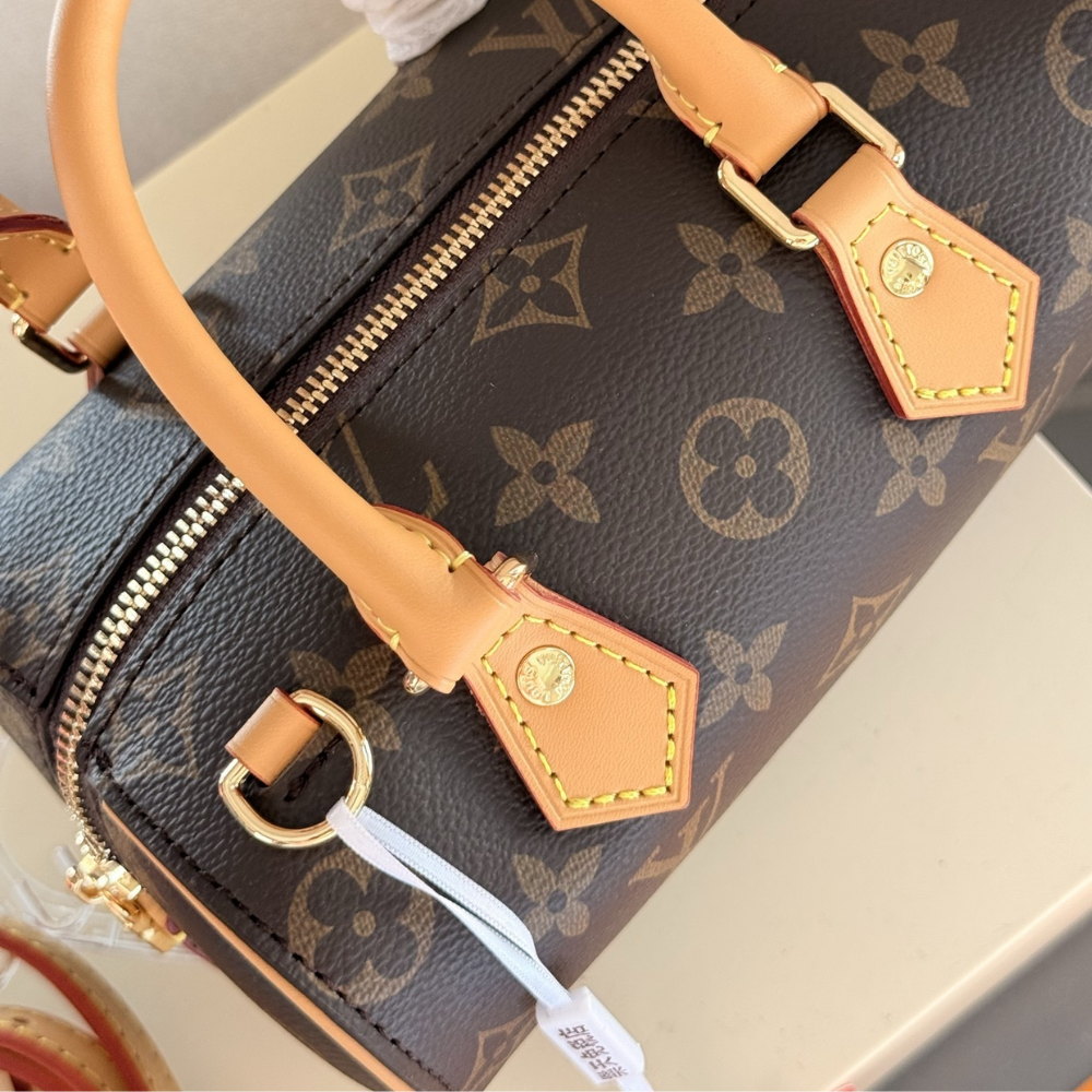 Louis Vuitton Nano Speedy Dating 7.1 Inches M13226
