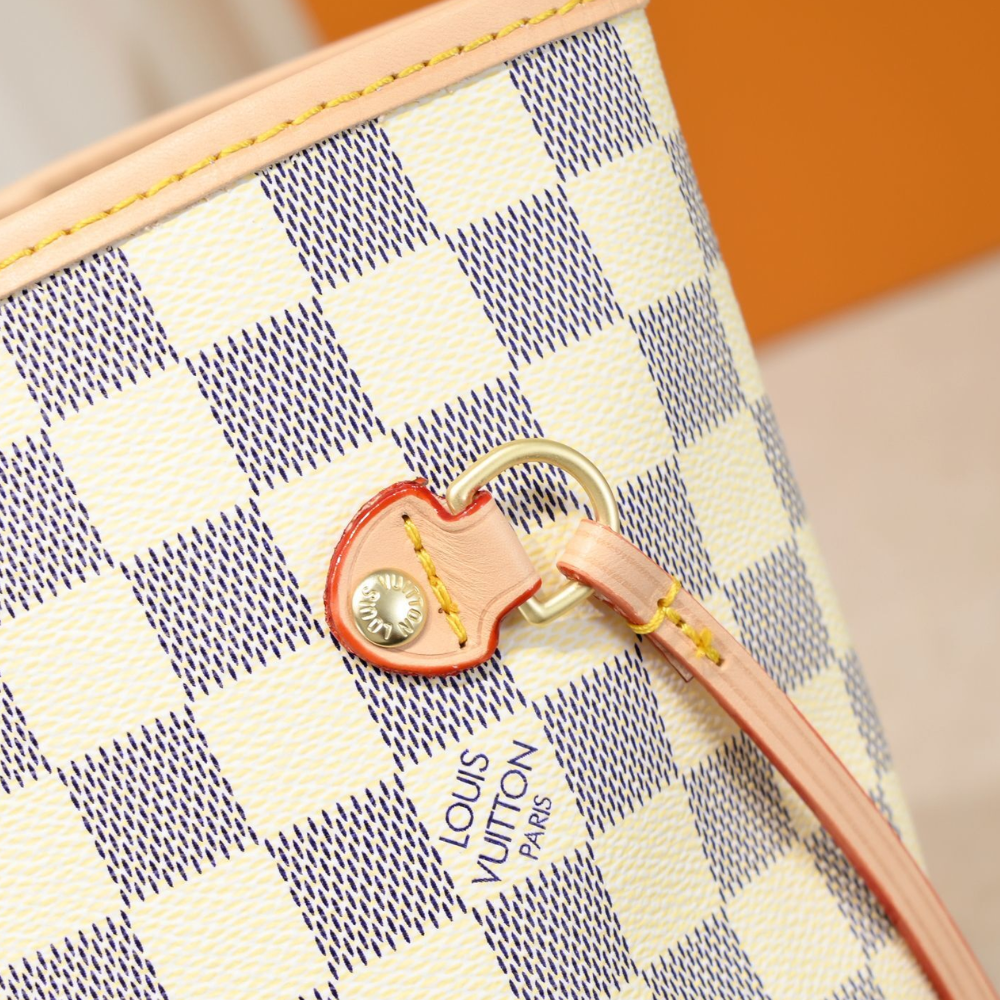 Louis Vuitton Neverfull MM Beige 12.2 Inches N40604