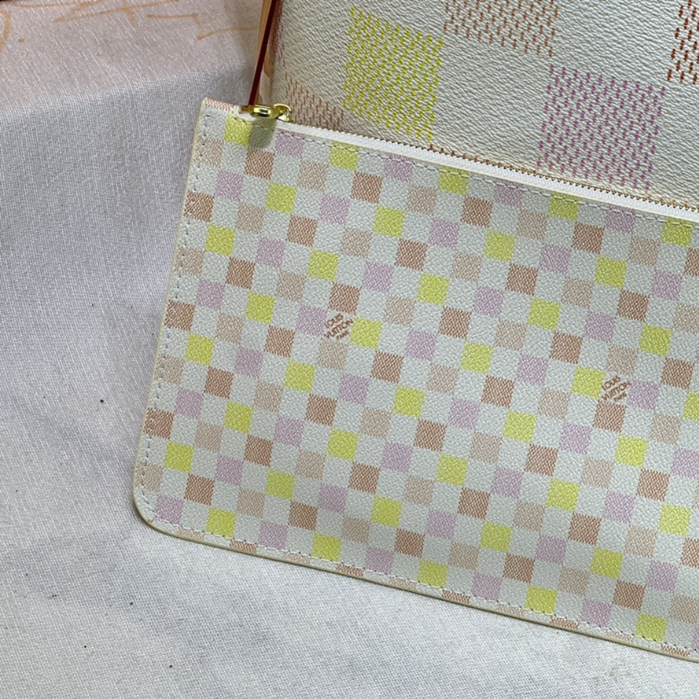 Louis Vuitton Neverfull MM Peach 12.2 Inches N40668