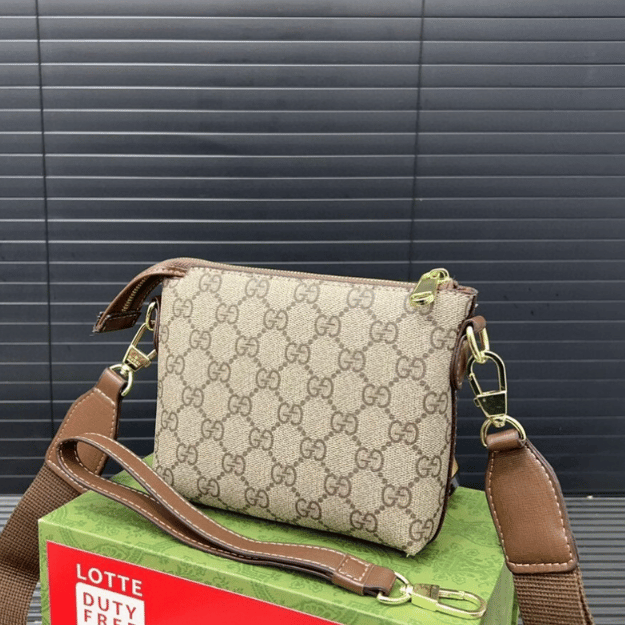 Gucci Gg Supreme Mini Messenger Bag Beige 6.7 Inches