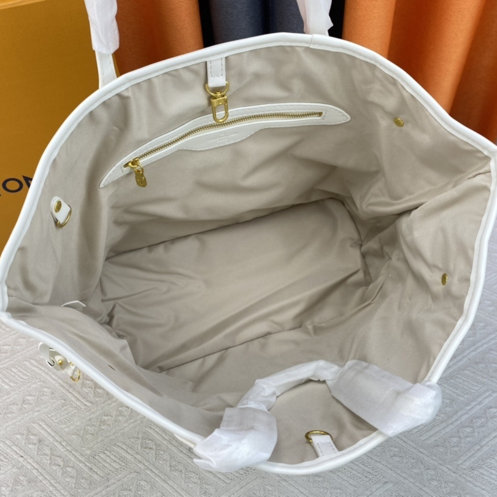 Louis Vuitton Neverfull MM Monogram Giant By The Pool White On Beige 12.2 Inches M22838