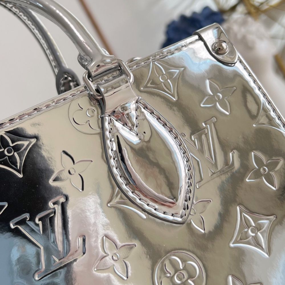 [Premium Quality] – Louis Vuitton Onthego PM Silver 9.8 Inches M26373