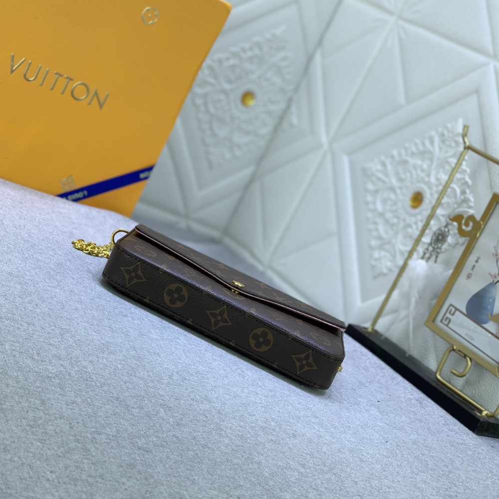 Louis Vuitton Pochette Félicie Rose Ballerine Bag, 8.3 in, M61276