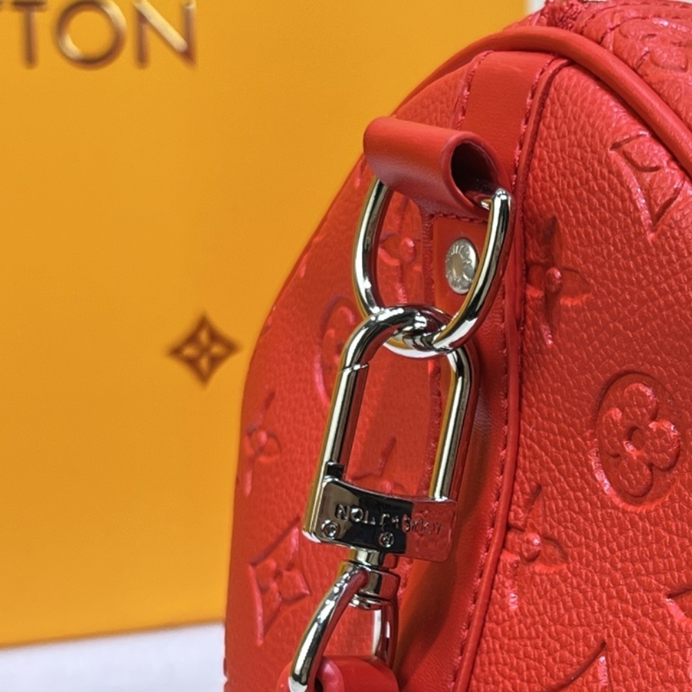Louis Vuitton Keepall Bandoulière 50 Bag Red 19.7 Inches M23750