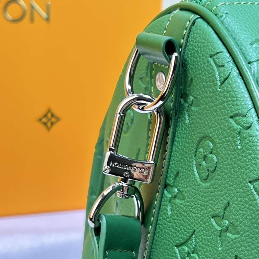 Louis Vuitton Keepall Bandoulière 50 Bag Green 19.7 Inches M23751