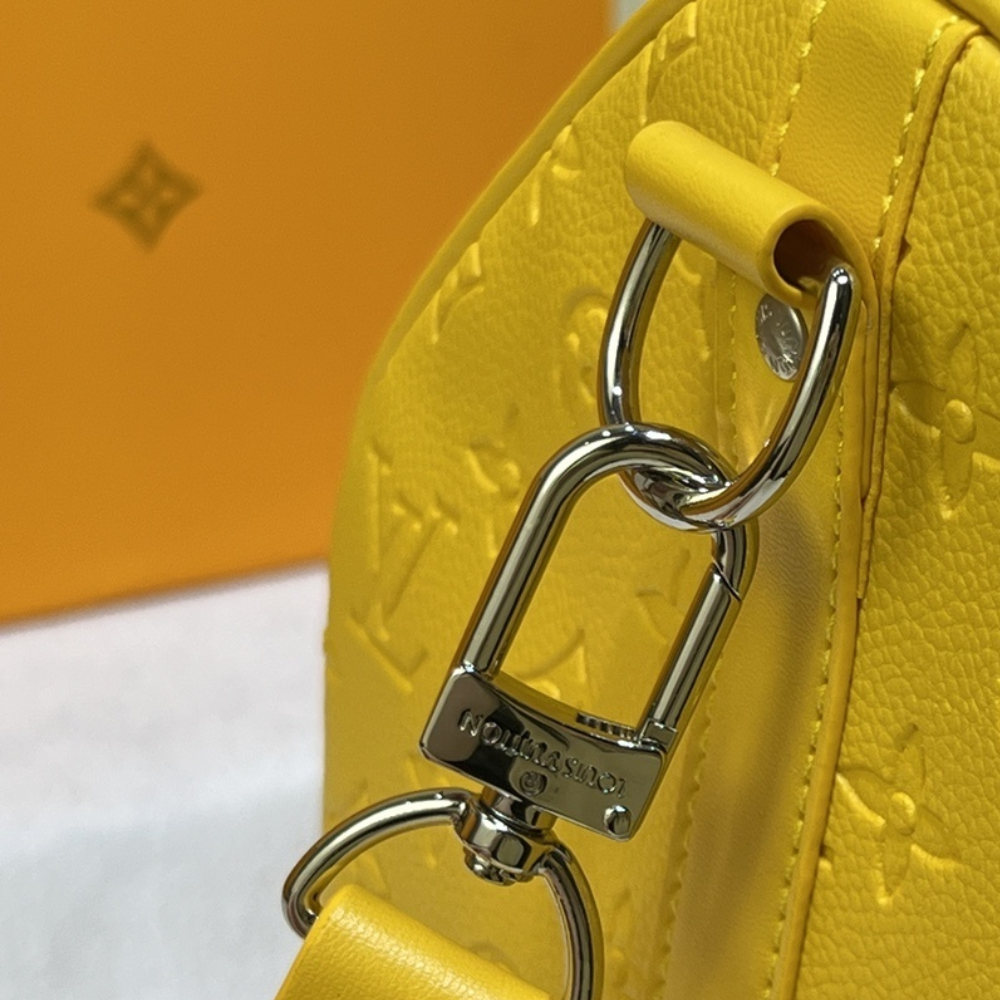 Louis Vuitton Keepall Bandoulière 50 Bag Yellow 19.7 Inches M23748