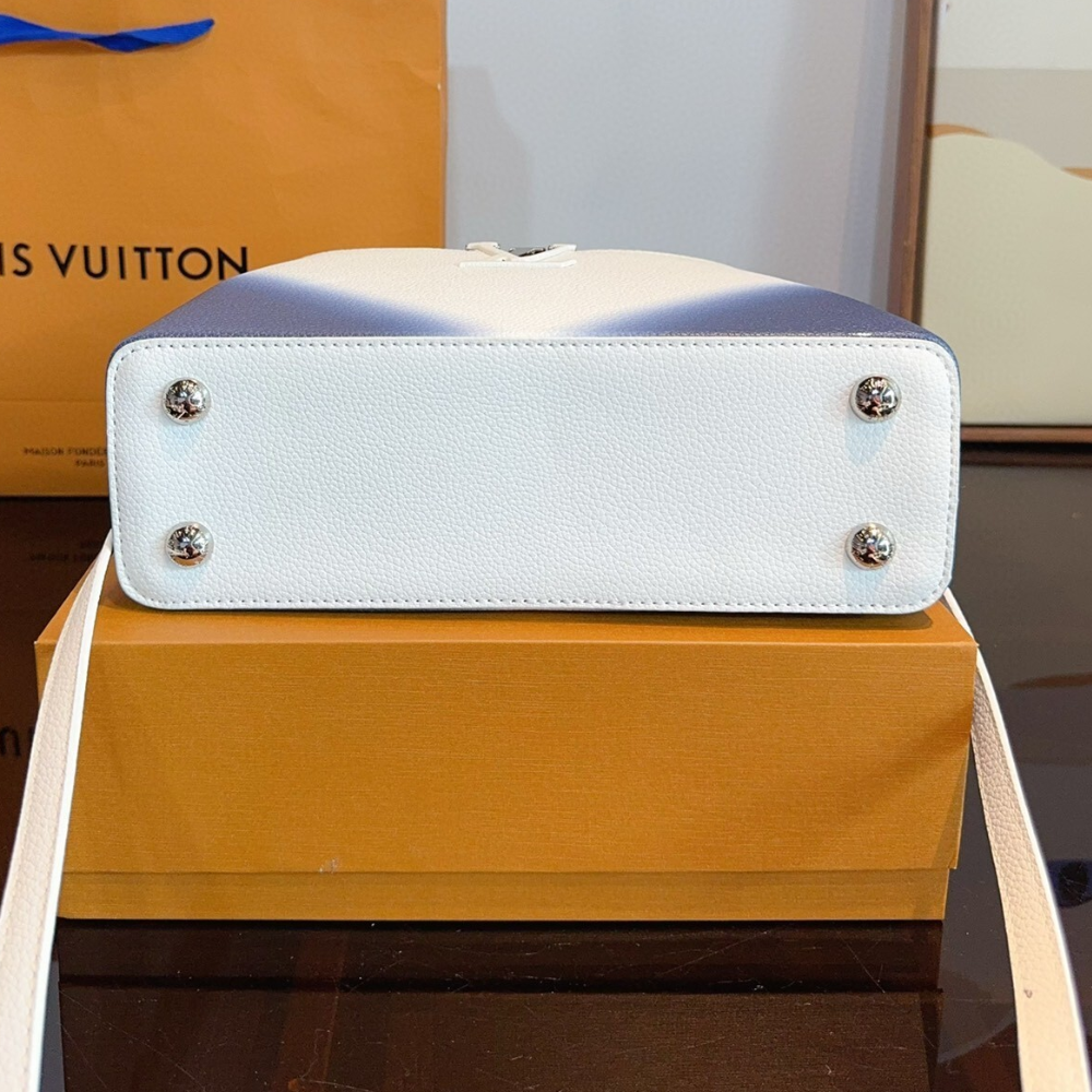 Louis Vuitton Capucines BB Gradient Blue White 10.6 Inches