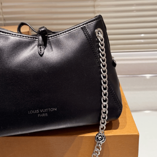 Louis Vuitton Carryall Vibe BB Black 10.2 Inches