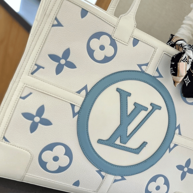Louis Vuitton Onthego Tote Bag White / Blue 15.7 Inches