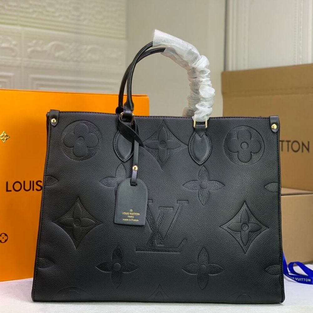 Louis Vuitton Onthego GM Black 16.1 Inches M44925