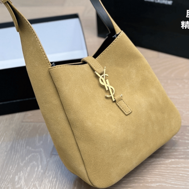 Saint Laurent Le 5 À 7 Hobo Bag 8.3 Inches 8094611U80W3194