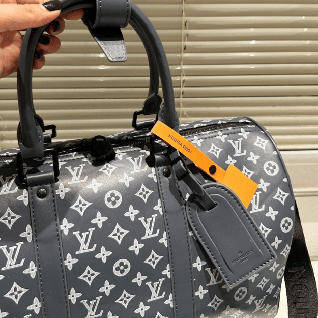 Louis Vuitton Keepall 40 Monogram Eclipse Dark Navy 15.7 Inches
