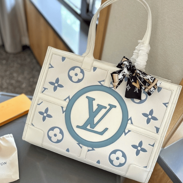 Louis Vuitton Onthego Tote Bag White / Blue 15.7 Inches