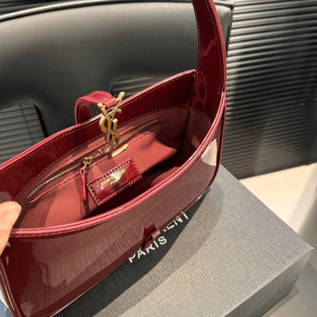 Saint Laurent Le 5 À 7 Hobo Bag Bordeaux Patent 9.4 Inches