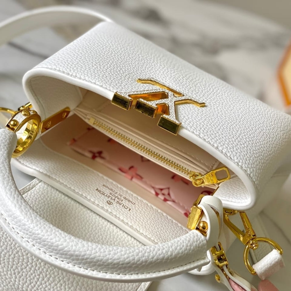Louis Vuitton Capucines Mini Bag Snow White 21Cm M21416